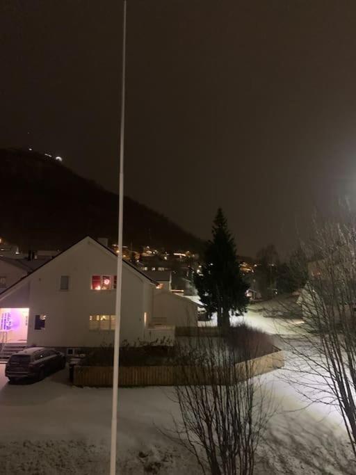 Fin Leilighet I Tromsdalen. Apartment Tromsø Exterior foto